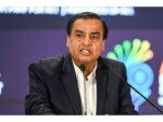 Reliance Goes From Trump Foe to Friend With Oil Refinery Pledge