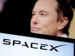 Exclusive-Musk rewrites IPO playbook with large slice of SpaceX stock for retail investors, source says