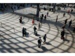 US Hiring Surged in May, Boosting Bets on Fed Rate Hike