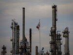 Unprofitable oil hedges spur a rethink among Canadian producers