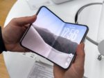 Apple’s foldable iPhone Duo draws early complaints of the screen cracking